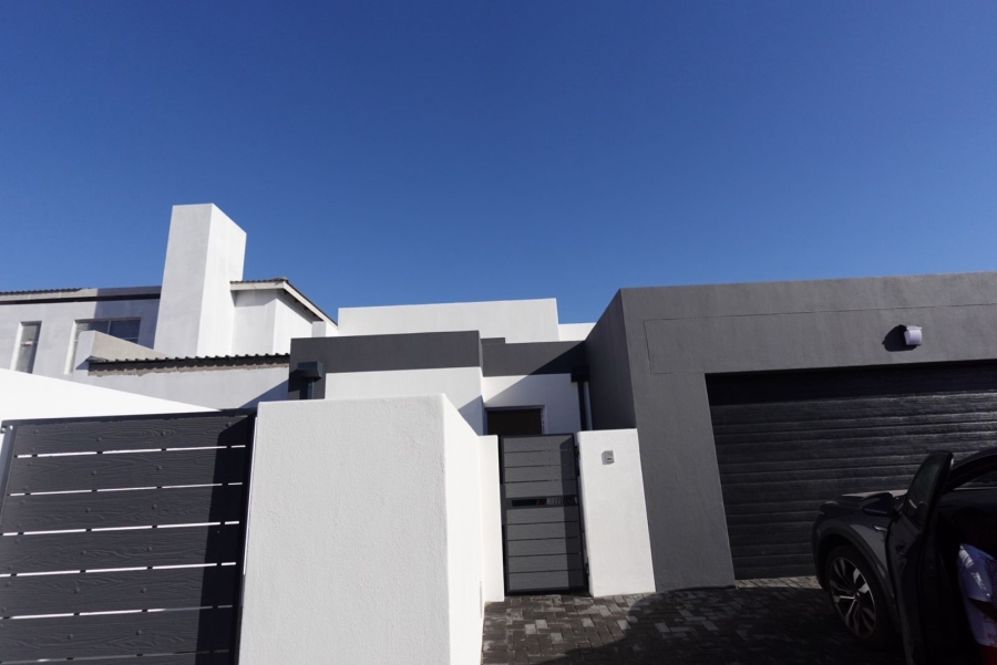 3 Bedroom Property for Sale in Sandown Western Cape